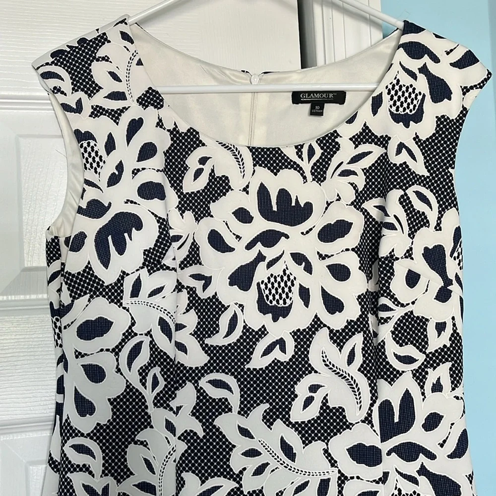 final clearance price ….Sleeveless dress size 10 - Picture 2 of 6